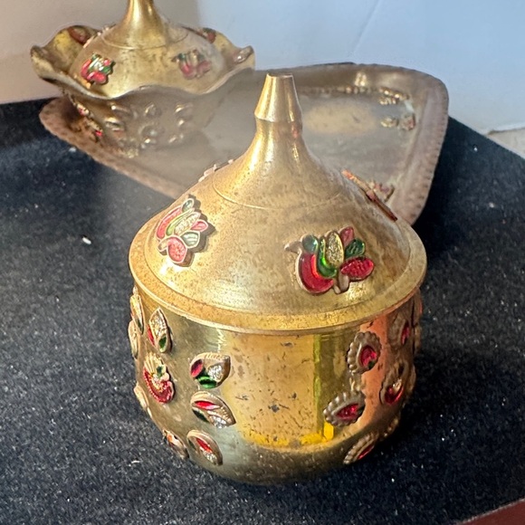 Vintage Brass Spice Set with Floral Design - Picture 9 of 16